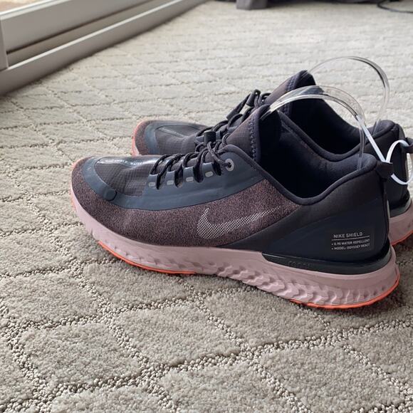 Nike Shield Running Shoes Size Oil Gray casual lightweight sz 9 athletic - Picture 2 of 8